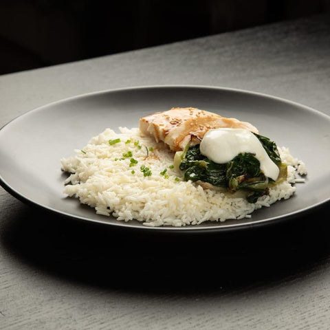 Petto di pollo con crema al latte con patate dolci al forno & mousse di edamame